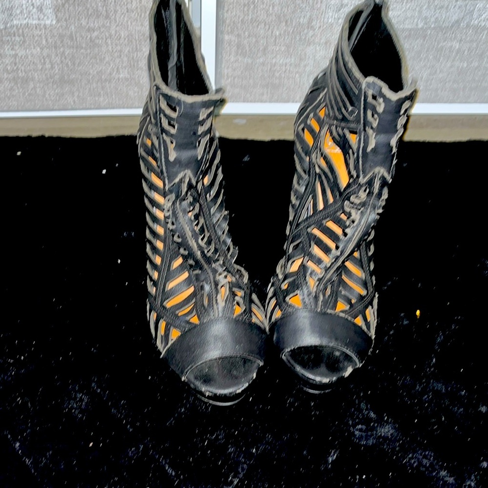 Black boot style heel